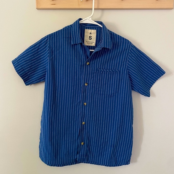 New Market Goods - Collared Button Down Shirt - Picture 1 of 8